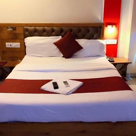 Hotel Grandeur-Near Mumbai International Airport מראה חיצוני תמונה