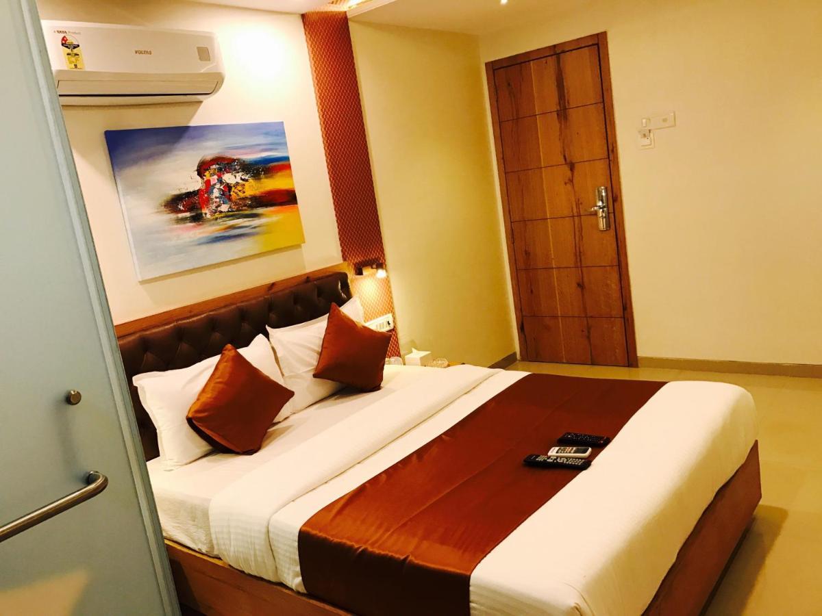 Hotel Grandeur-Near Mumbai International Airport מראה חיצוני תמונה