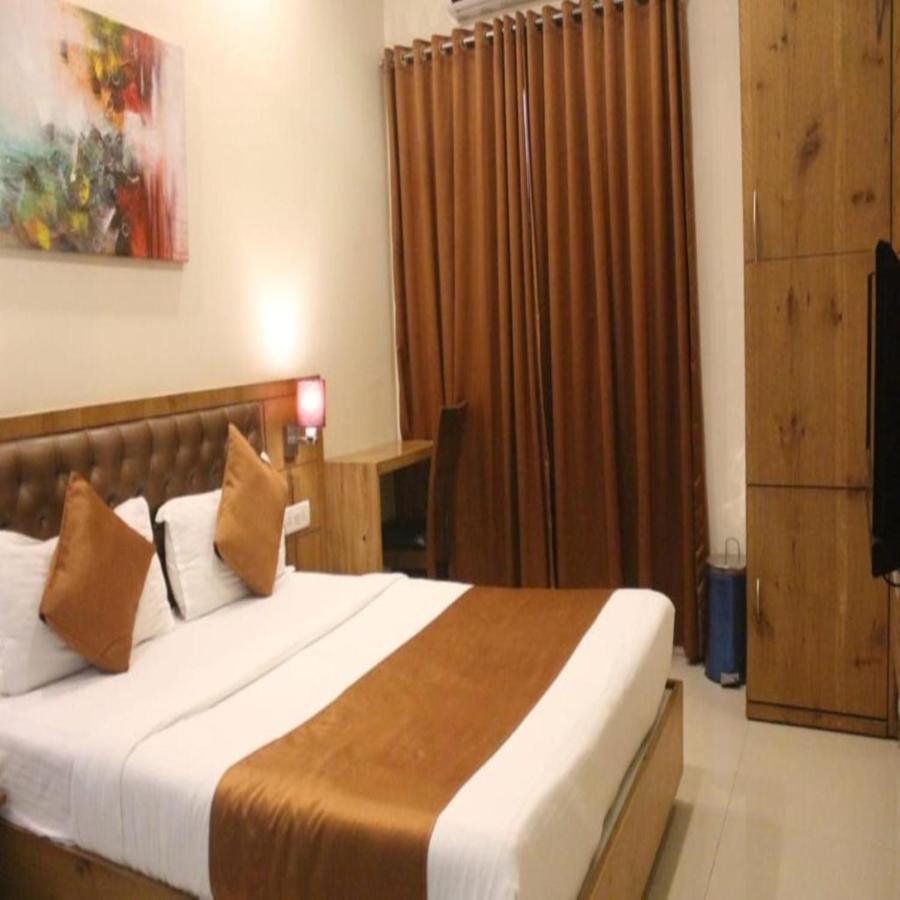 Hotel Grandeur-Near Mumbai International Airport מראה חיצוני תמונה